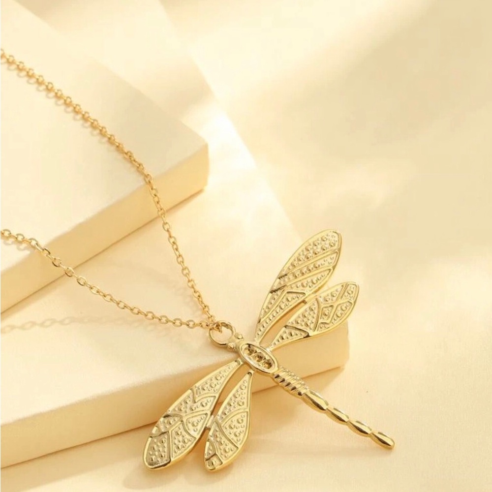“Ornate Dragonfly” Damselfly Firefly Nymph Insect Studded Veined Wings Necklace - Picture 8 of 15